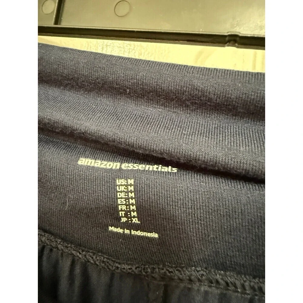 Amazon essentials women’s size medium dark blue skirt